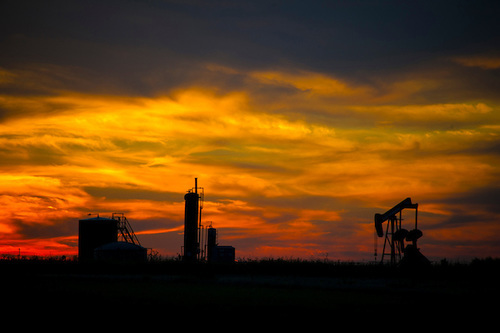 oil-well-at-sunset